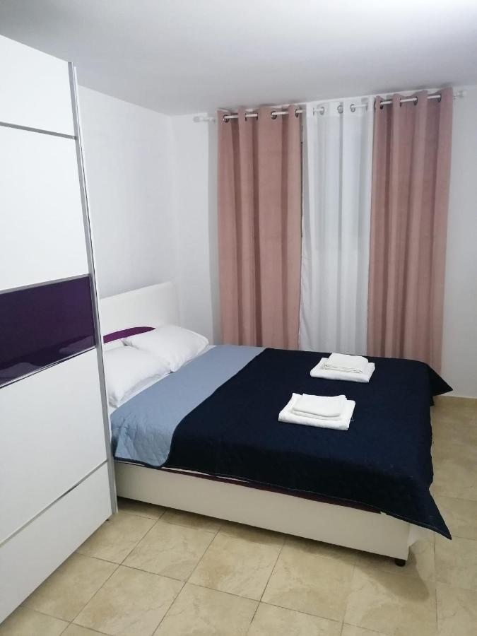 Apartment Novi Central Херцег-Новий Екстер'єр фото